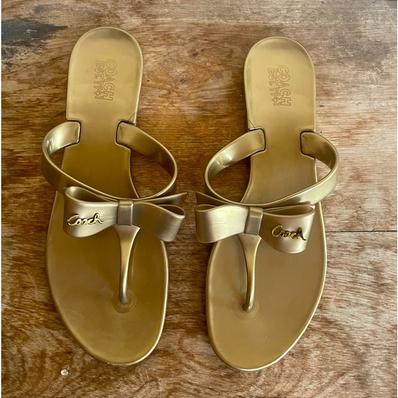 COACH Gold Jelly Flip Flops Bows & Logos Worn Once 10M Perfect for Pool & Beach - Picture 11 of 12